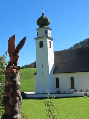 Kirche Thierbach (1).JPG