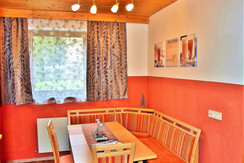 kueche-sitzbank-sitzplatz-ferienwohnung-austria-ti