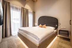 Alpine_Collection_Lr-17