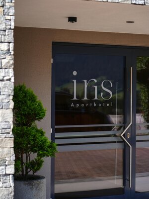 Aparthotel Iris - Eingangsbereich 1