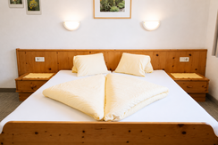 Aparthotel Iris - Doppelzimmer Talblick ohne Balko