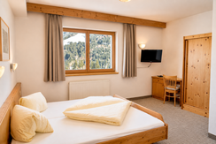 Aparthotel Iris - Doppelzimmer Talblick ohne Balko