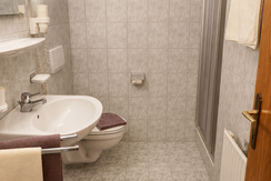 Aparthotel Iris - Doppelzimmer Panorama Bad 1
