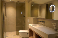 Aparthotel Iris - Apartment Löwenzahn_Arnika Bad 3