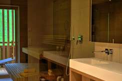 Aparthotel Iris - Apartment Bergklee Badezimmer 1