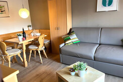 f704837e-e18b-48b6-97ec-516c9b5406ee