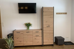 Wohnzimmer mit Smart TV (Groß)
