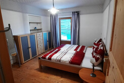 Schlafzimmer groß 1