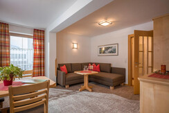 Appartement 2  Wohn - u. Esszimmer