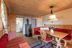 Huette_Zasten_06_2024_Wohnraum