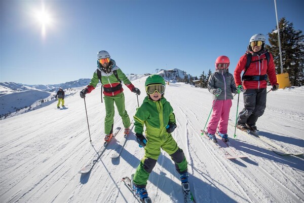 Skifahren Kinder Familie Ski Juwel Alpbachtal Wild