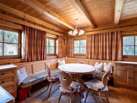 Ferienhof_Rainer_Haus_am_Wildbach_Auffach_Stube