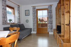 Gemütliches Wohnzimmer mit SAT - TV