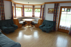 Wohnzimmer mit SAT - TV