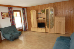 Wohnzimmer mit SAT - TV