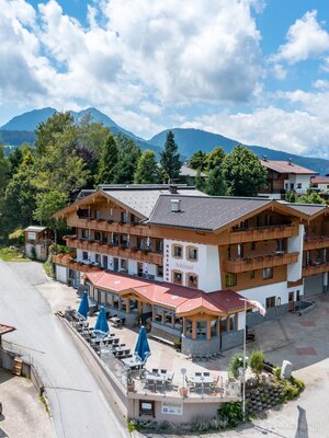 Gasthof_schoental_Egg_181_Oberau_Haus_aussen_Drohn