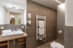 Gasthof_schoental_Egg_181_Oberau_Appartement_3_Bad