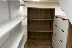 Kleiderschrank