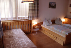 Haus Barbara Niederau Apartment Flieder Schlafzimm