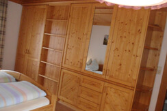 Haus Barbara Niederau App. Flieder Schlafzimmer