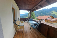 Balkon (Groß)