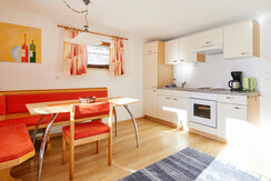 Küche mit Essbereich