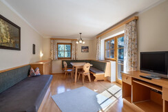 Ferienhof_Rainer_Haus_am_Wildbach_Auffach_Wohnzimm