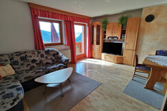 Haus Sonnegg App. Gratlspitzblick Wohnzimmer