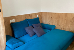 Ausziehcouch im Schlafzimmer
