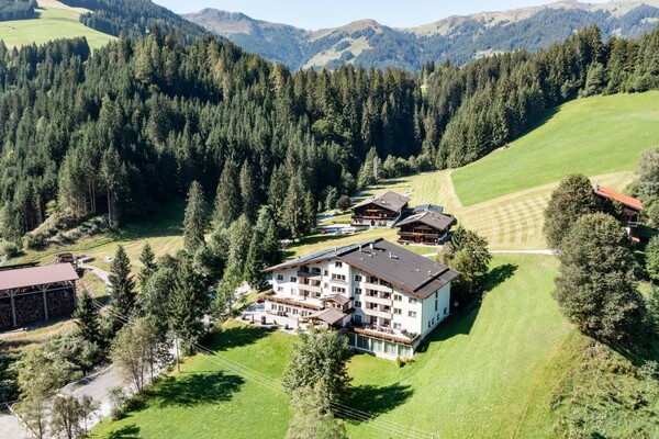 Haus_am_Wildbach_Auffach_Haus_aussen_Drohne_10