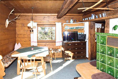 Wohnraum Weinrebenhütte