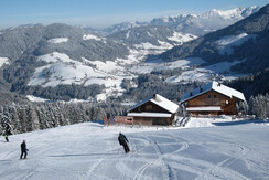 Hohlriederalmhütten im Skigebiet