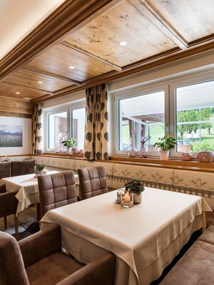 WEB_206_Niederau_06_2023_Stube