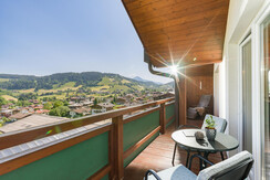 WEB_206_Niederau_05_2023_Zimmer_311_Balkon_Aussich