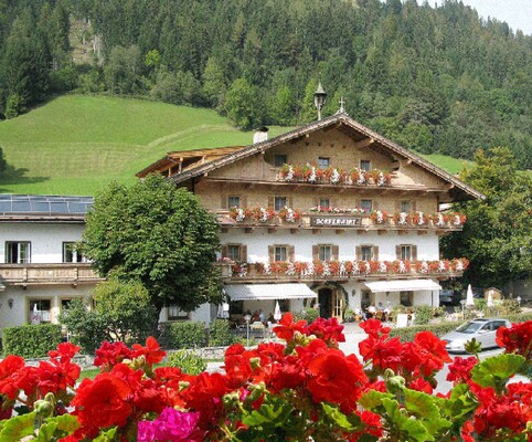 Unser Landgasthof im Sommer