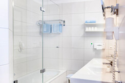 Appartement-Zauberwinkel-Tirolerhof-Badezimmer