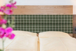 Zimmer-Bett-Tirolerhof-18