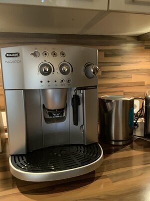 Z Küche mit Kaffeevollautomat