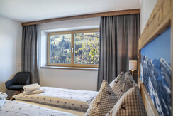 Helle Zimmer mit tollem Panorama