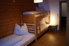 Schlafzimmer 3 Einzelbetten