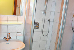 badezimmer-ferienwohnung-apartmentwildschoenau-fer