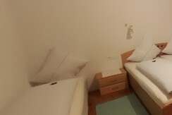 Schlafzimmer Zusatzbett