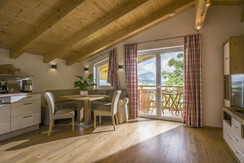 Kaiserblick_Essbereich_zAglers Ferienwohnungen